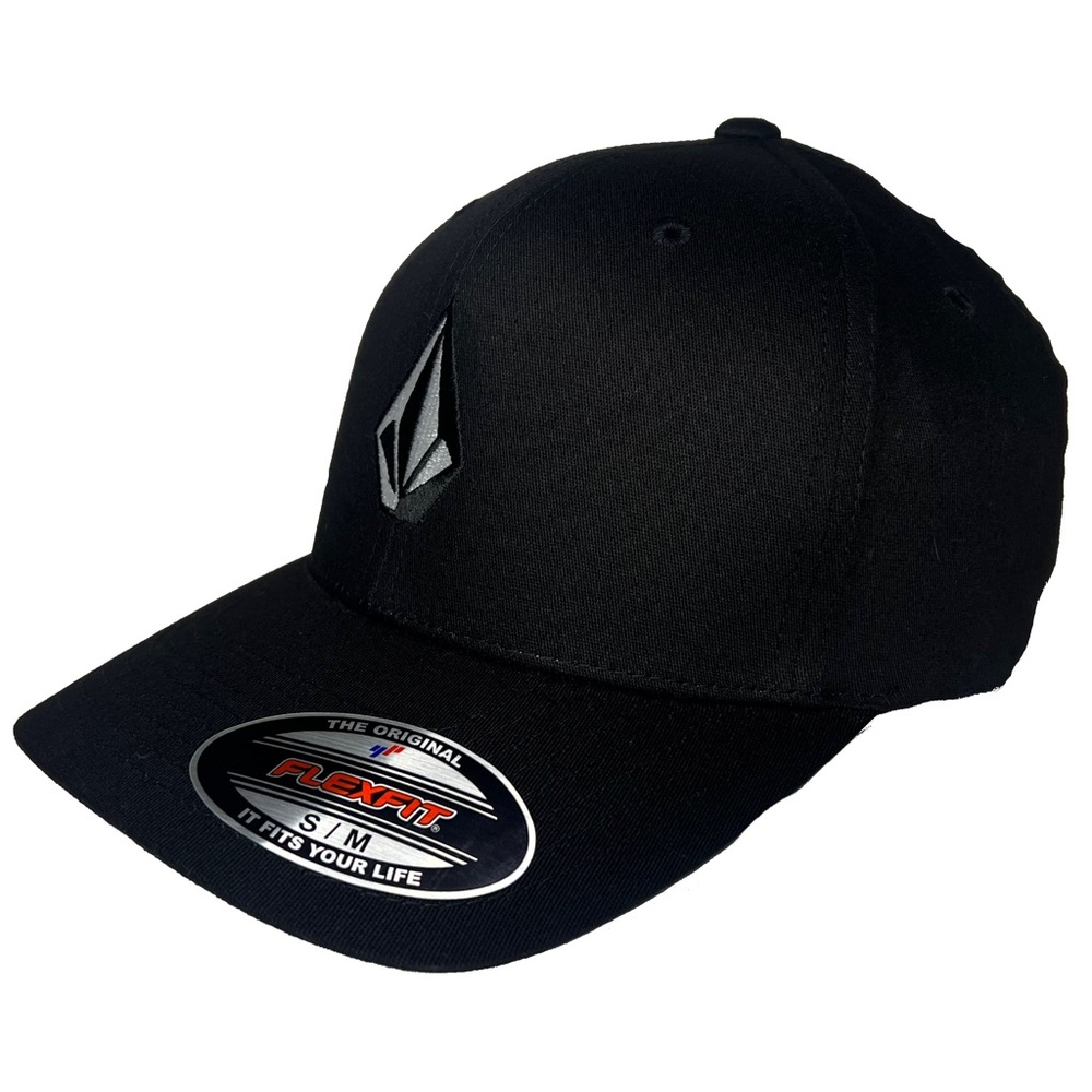 Volcom V-Full Stone Xfit Hat, S/M Black and White